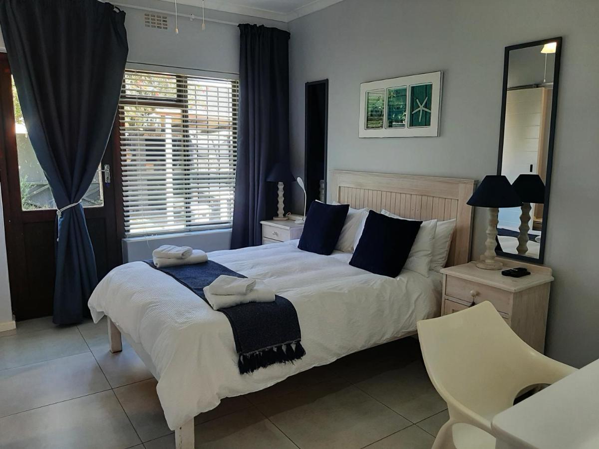 Croeso Guest House Langebaan Exterior photo