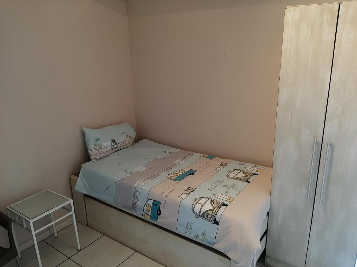 Croeso Guest House Langebaan Exterior photo